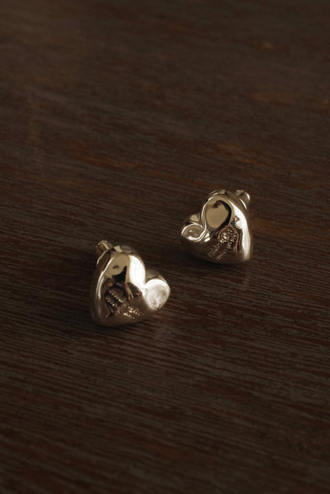 Heart flutter silver earrings